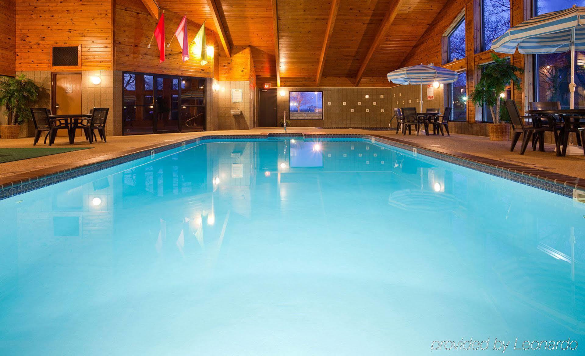 Americinn By Wyndham Manitowoc Exteriér fotografie